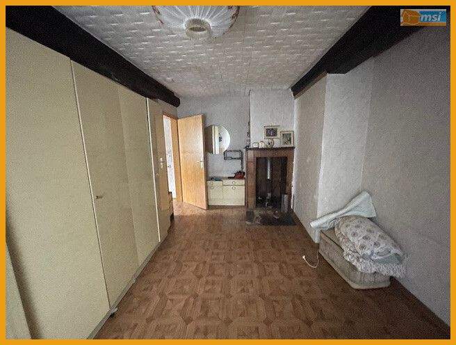 Einfamilienhaus Alsfeld / Eifa Eifa - 8 Zimmer, 180 m&sup2;, 82.900&euro; | Angebot:25800249