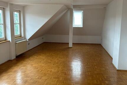 Traumhafte Dachgeschosswohnung in zentraler Lage in Bad Wildungen! zimmer
