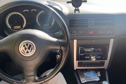 VW Bora 181.000 km 900 &euro; Hattersheim am Main 65795