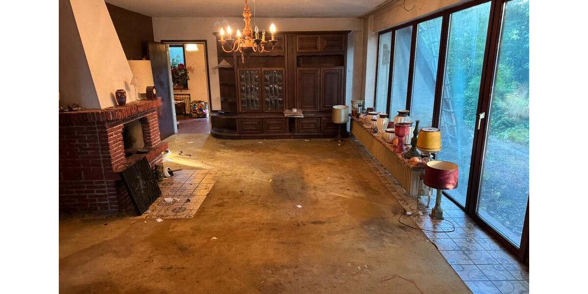 Einfamilienhaus Bremerhaven Wulsdorf - 7 Zimmer, 170 m&sup2;, 195.000&euro; | Angebot:27020846