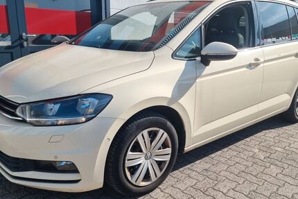 VW Touran 252.490 km 8.495 &euro; Wolfsburg 38446