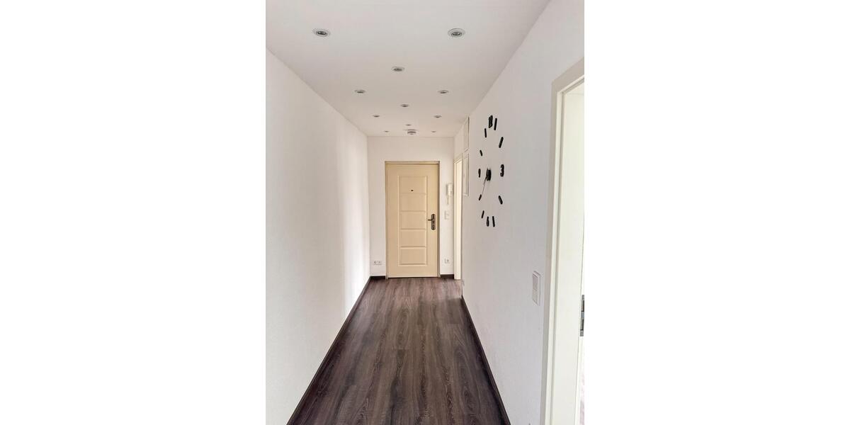 Dachgeschoßwohnung Krefeld Benrad - 2 Zimmer, 60 m&sup2;, 750&euro; | Angebot:26536681