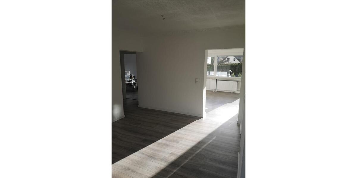 Erdgeschoßwohnung Villingen-Schwenningen Schwenningen - 3 Zimmer, 105 m&sup2;, 960&euro; | Angebot:26336057