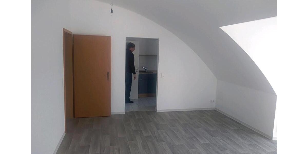 Dachgeschoßwohnung Freiberg - 2 Zimmer, 53 m&sup2;, 92.000&euro; | Angebot:25800341