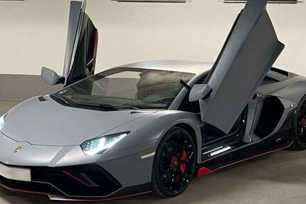 Lamborghini Aventador 2.200 km 689.000 &euro; Gruenwald 82031