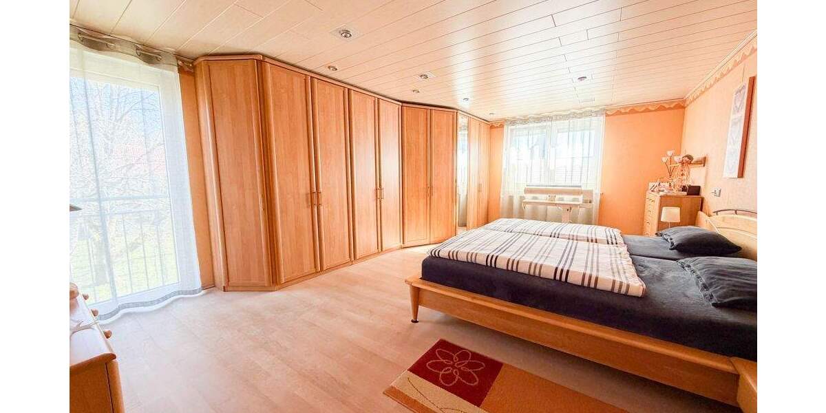 Einfamilienhaus Lichtenfels / Buch am Forst Buch am Forst - 9 Zimmer, 289 m&sup2;, 319.000&euro; | Angebot:25862925