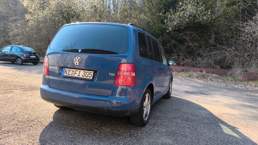 VW Touran 310.000 km 2.222 &euro; Kempten 87437