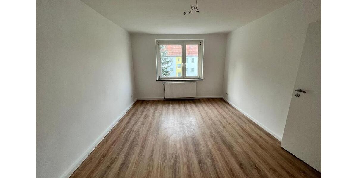 Etagenwohnung Seehausen (Altmark) - 4 Zimmer, 77 m&sup2;, 430&euro; | Angebot:24190203