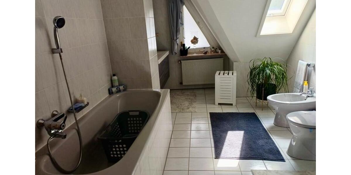 Einfamilienhaus Netphen - 2 Zimmer, 121 m&sup2;, 990&euro; | Angebot:26267434