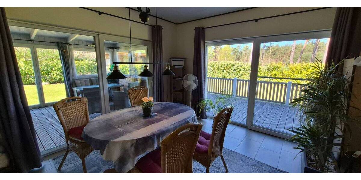 Moderner, neuwertiger Bungalow mit PV-Anlage, Wärmepumpe, Wallbox, Klima, Vollbad, EBK, 3 Carports uvm. - Bungalow Gorleben | Angebot:26573092