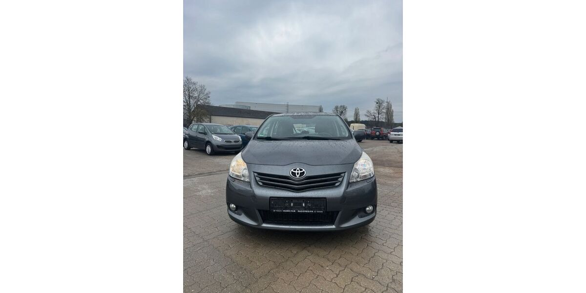 Toyota Verso 155.037 km 6.190 &euro; Velten 16727