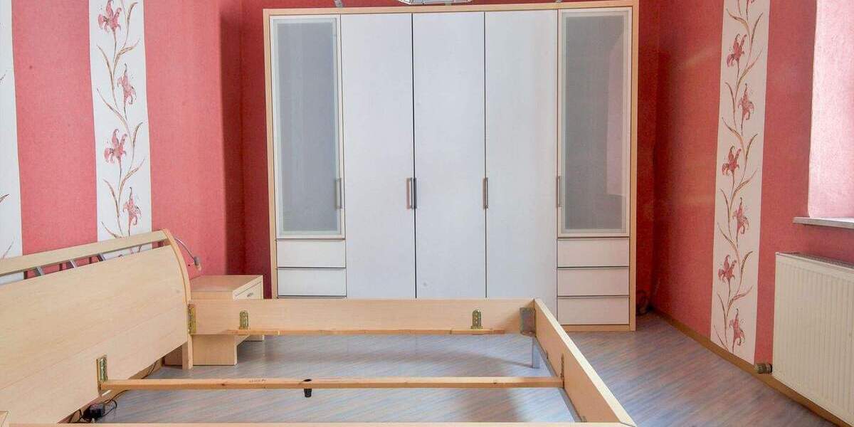 Bauernhaus, Landhaus Hahnbach - 9 Zimmer, 290 m&sup2;, 175.000&euro; | Angebot:25734670