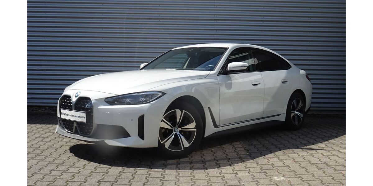 BMW i4 72.439 km 31.325 &euro; Bietigheim-Bissingen 74321