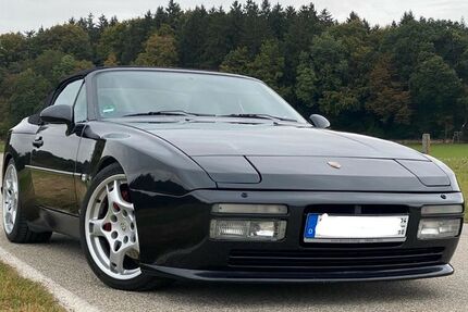 Porsche 944