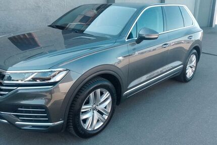 VW Touareg 187.200 km 26.700 &euro; Paderborn 33106