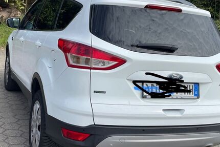 Ford Kuga 119.560 km 9.800 &euro; Wandsbek 22043