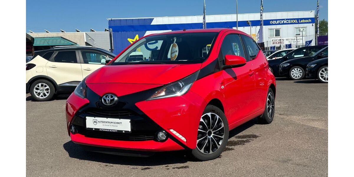 Toyota Aygo (X) 98.500 km 6.250 &euro; Lebach 66822