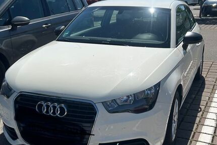 Audi A1 152.000 km 3.950 &euro; Waldachtal 72178