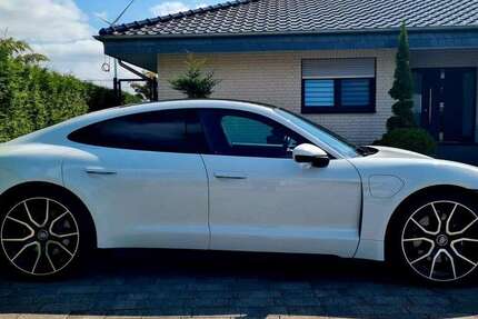 Porsche Taycan 16.000 km 67.800 &euro; Bad Lippspringe 33175