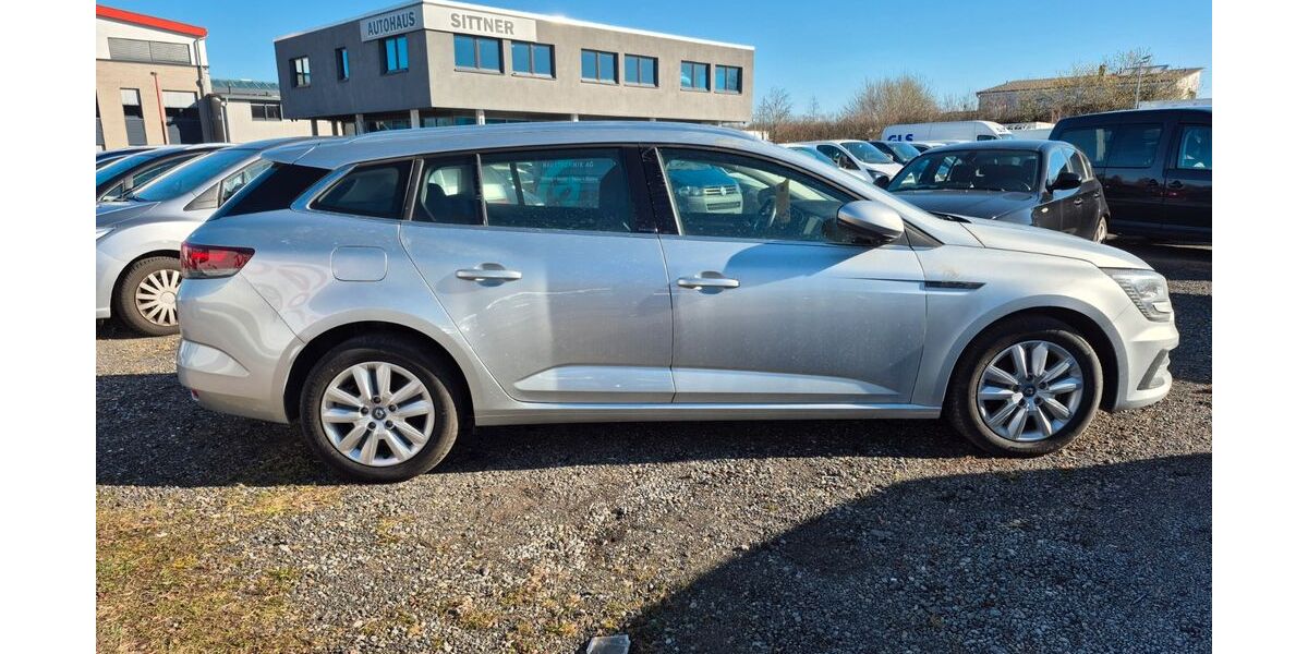 Renault Megane 8.597 km 17.999 &euro; Achim 28832