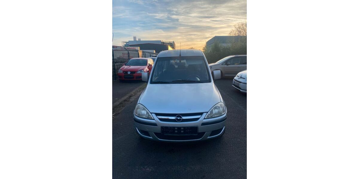 Opel Combo 268.000 km 1.799 € Hanau 63457