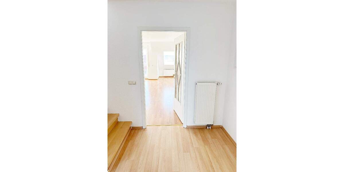 Etagenwohnung Riesa Gröba - 3 Zimmer, 74 m&sup2;, 600&euro; | Angebot:24973610