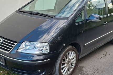 VW Sharan 264.000 km 3.699 € Detmold 32758