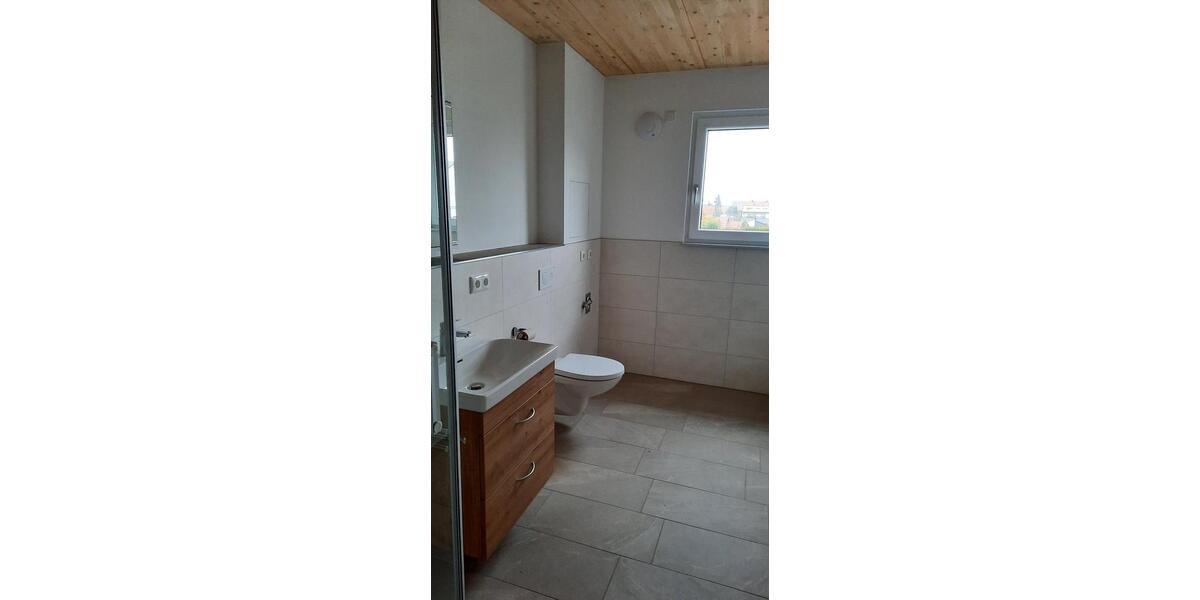 Hochparterre Ergoldsbach Langenhettenbach - 4 Zimmer, 130 m&sup2;, 1.530&euro; | Angebot:25124503
