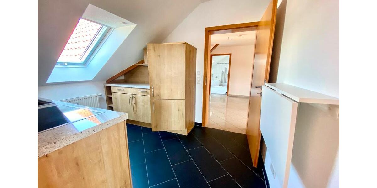 Dachgeschoßwohnung Wettenberg - 3 Zimmer, 95 m&sup2;, 950&euro; | Angebot:26341046