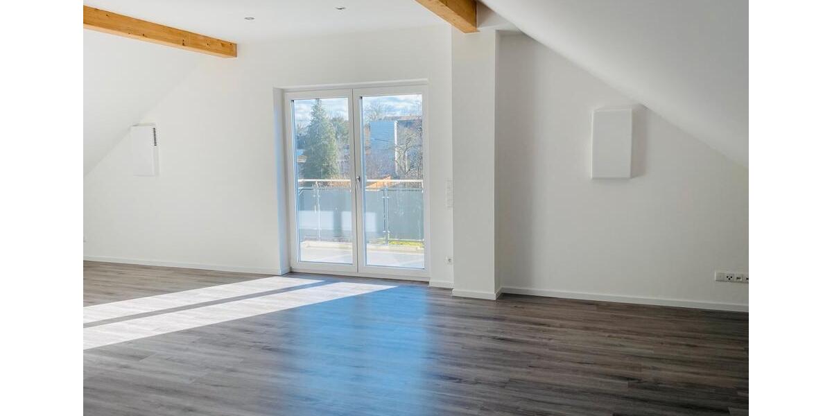 Dachgeschoßwohnung Rottenburg an der Laaber - 4 Zimmer, 110 m&sup2;, 1.190&euro; | Angebot:24978619