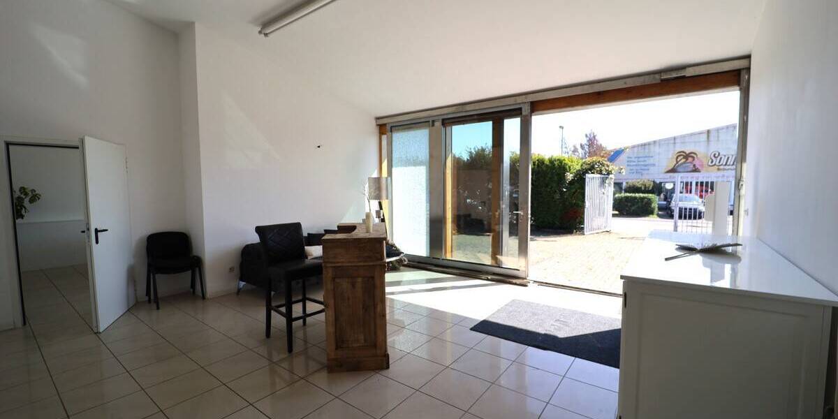 Vielseitige und moderne Gewerbehalle im Gewerbegebiet Euskirchen-Kuchenheim zu verkaufen zimmer