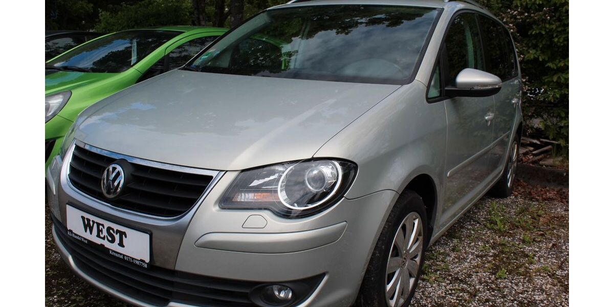 VW Touran 211.000 km 2.990 &euro; Kreuztal 57223