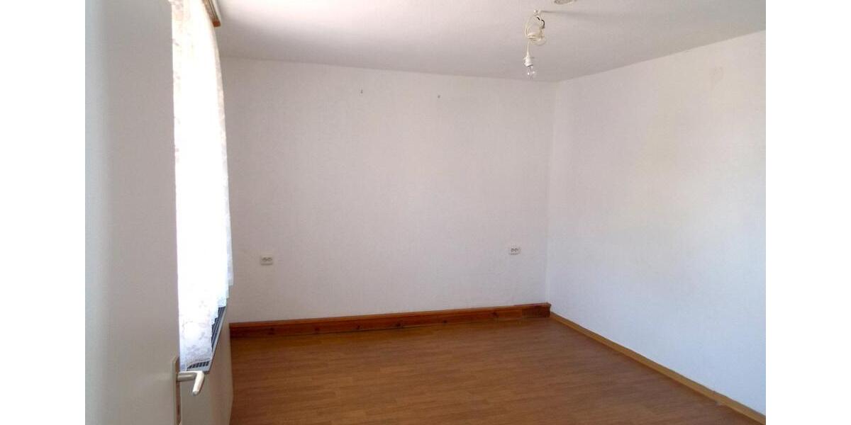 Einfamilienhaus Hermersberg - 7 Zimmer, 174 m&sup2;, 220.000&euro; | Angebot:27209578