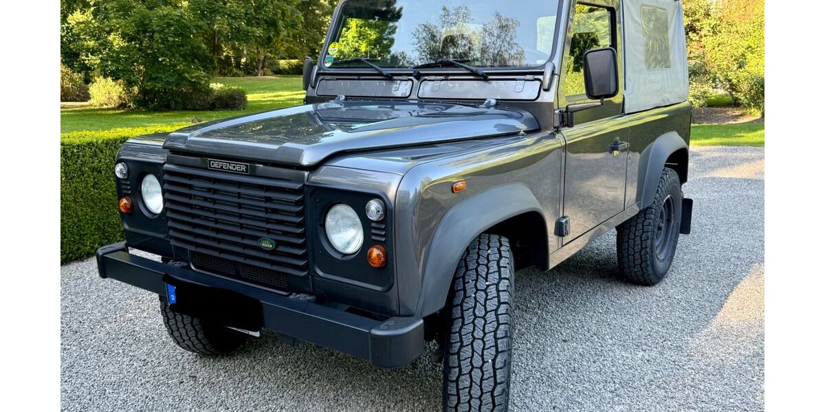 Land Rover Defender 17.300 km 59.000 &euro; augsburg 86179