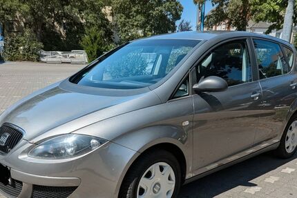 Seat Altea 222.000 km 2.800 &euro; Duisburg 47051