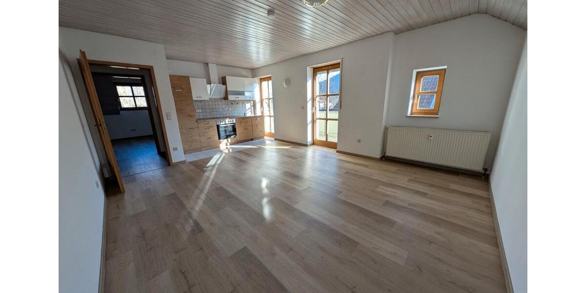 Dachgeschoßwohnung Dietfurt an der Altmühl - 3 Zimmer, 66 m&sup2;, 650&euro; | Angebot:26396919