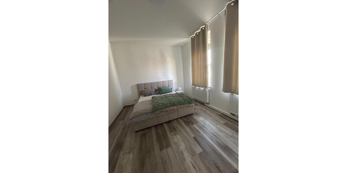 Etagenwohnung Finsterwalde - 3 Zimmer, 97 m&sup2;, 813&euro; | Angebot:27646081
