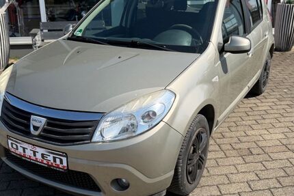 Dacia Sandero 160.000 km 2.290 &euro; Singen 78224