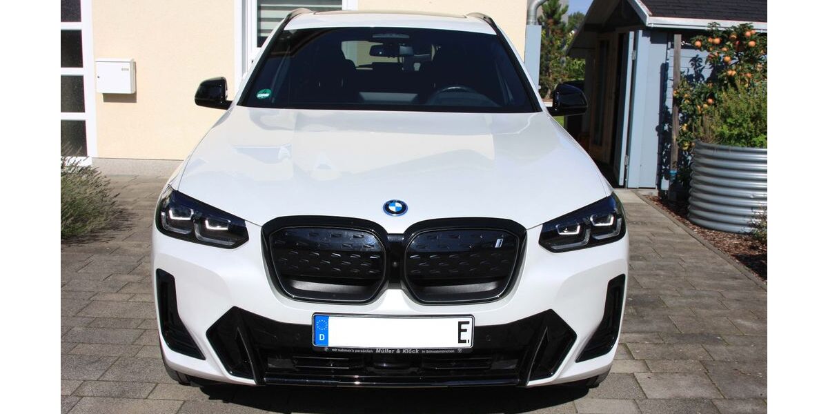 BMW iX3 30.900 km 42.000 &euro; Panketal 16341