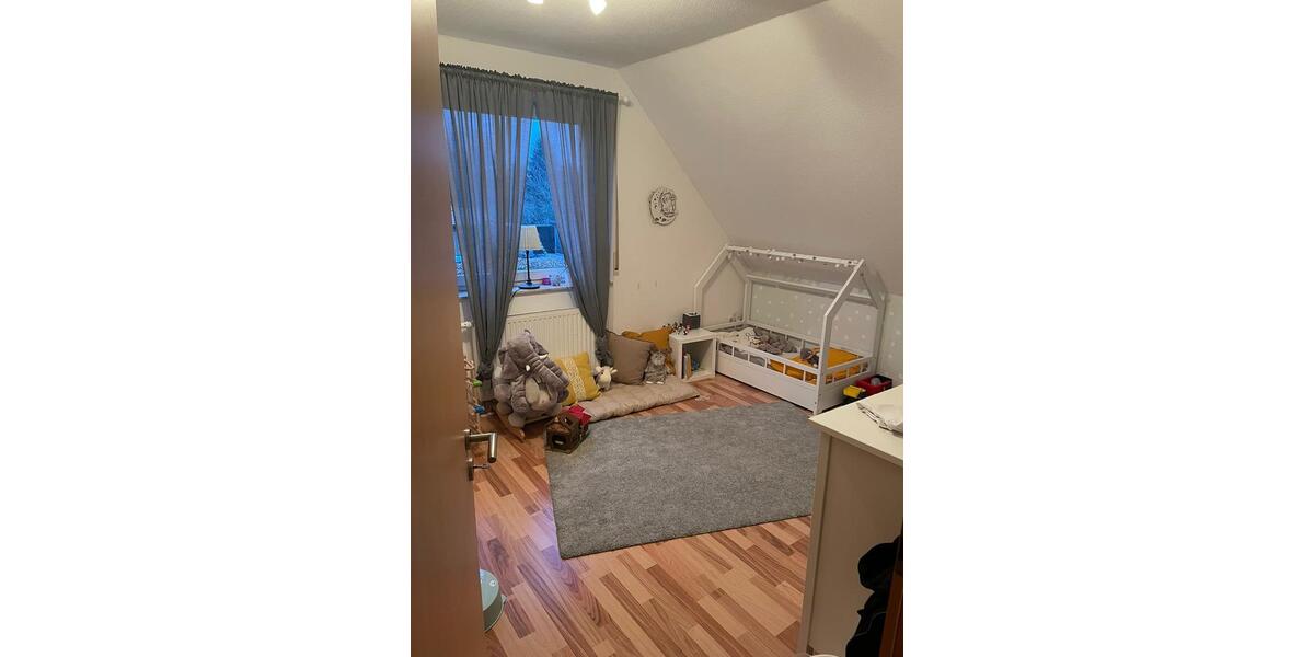 Dachgeschoßwohnung Großenkneten - 3 Zimmer, 65 m&sup2;, 695&euro; | Angebot:25348910