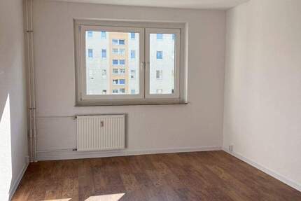 Arnold-Zweig-Str. 52 2.OG links 3 zimmer