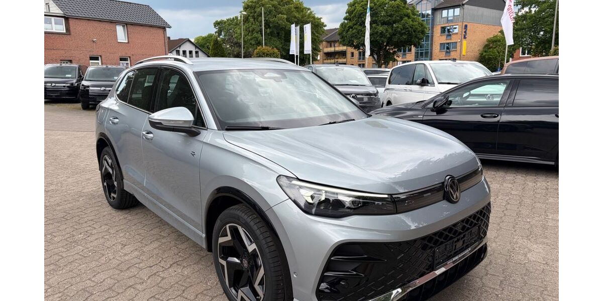 VW Tiguan 2.950 km 42.680 &euro; Flensburg-Weiche 24941