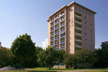 Wohnung zum Mieten in Dessau-Roßlau 385 € 54.89 m²