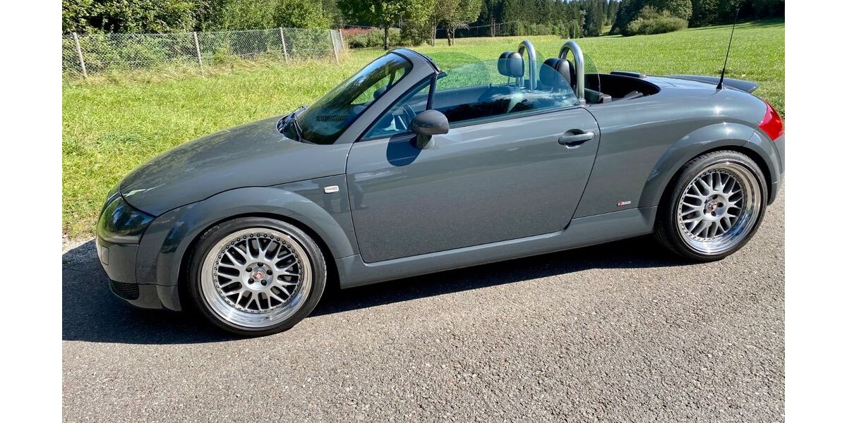 Audi TT 157.000 km 14.900 &euro; Albstadt 72458