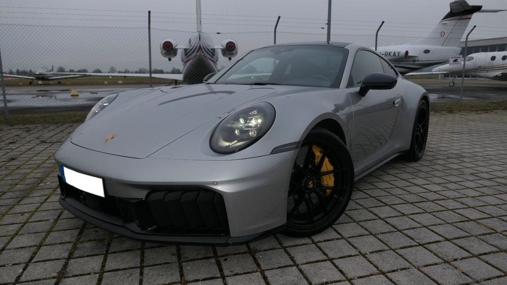 Porsche 992 6.212 km 198.000 &euro; Gersthofen 86368