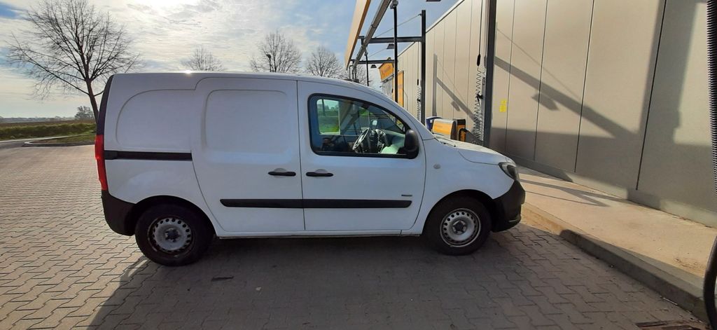 Mercedes-Benz Citan 155.000 km 7.900 &euro; Berlin 10785
