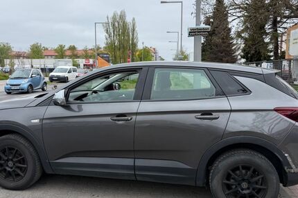 Opel Grandland (X) 150.215 km 6.550 &euro; Berlin (Spandau) 13587