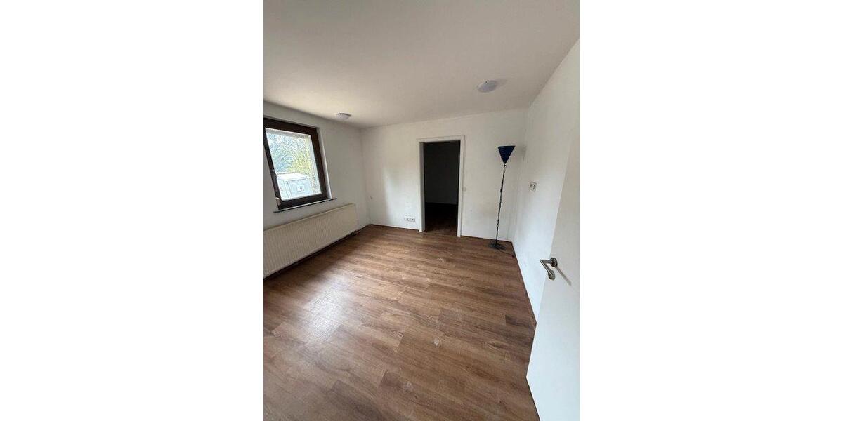 Doppelhaushälfte Fürth Atzenhof - 5.5 Zimmer, 130 m&sup2;, 1.800&euro; | Angebot:26129972