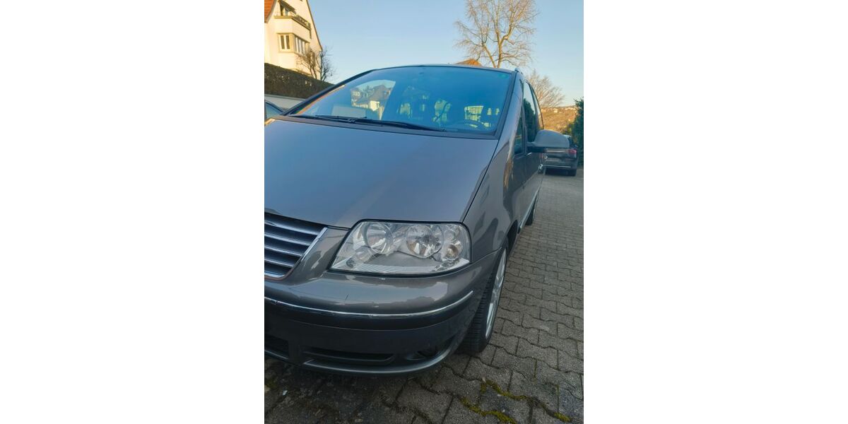 VW Sharan 329.000 km 2.999 &euro; Stuttgart 70199