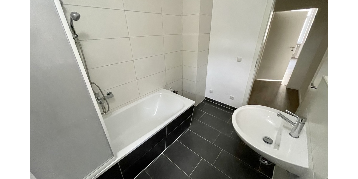 moderne 4 Raum Wohnung mit Balkon, Bad mit Wanne in Gera-Pforten! - Etagenwohnung Gera Pforten | Angebot:27265827